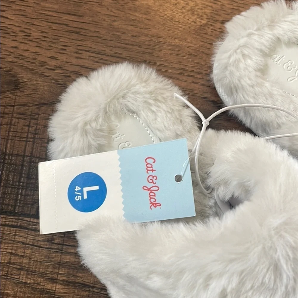 Cat & Jack shoe Sparkly Silver Kids Slippers New size Large 4/5